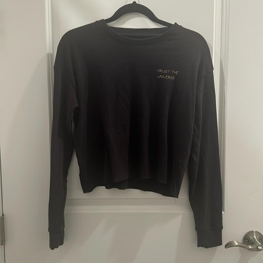 “Trust the universe” Cropped dark gray long sleeve sweater